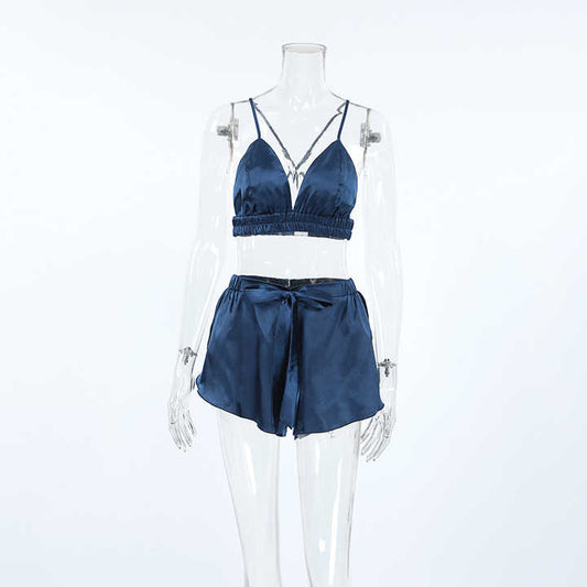 طقم نوم نسائي