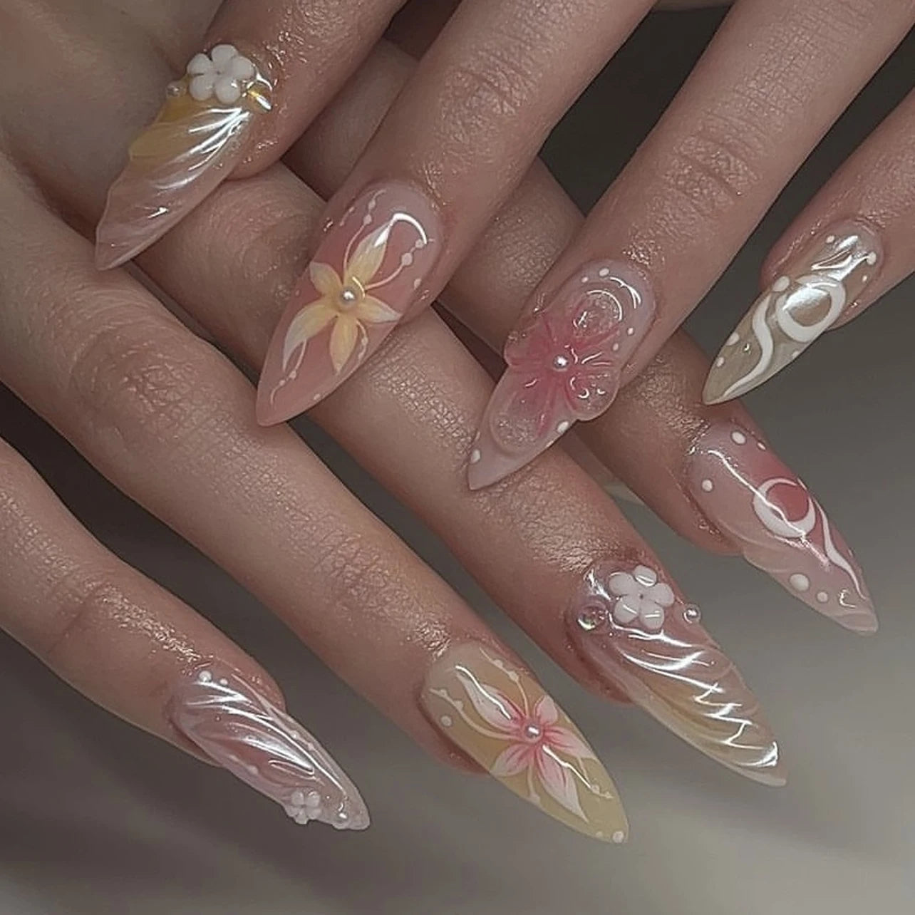 Short square fingernails
