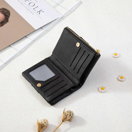 محفظة نسائية صغيرة