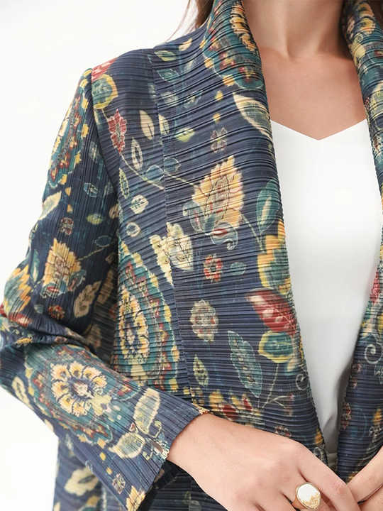 عبايات ملونة نسائيه