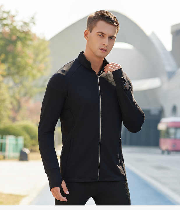 قميص رياضي سريع الجفاف