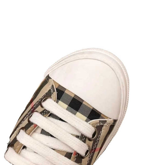 حذاء رياضي نسائي عصري