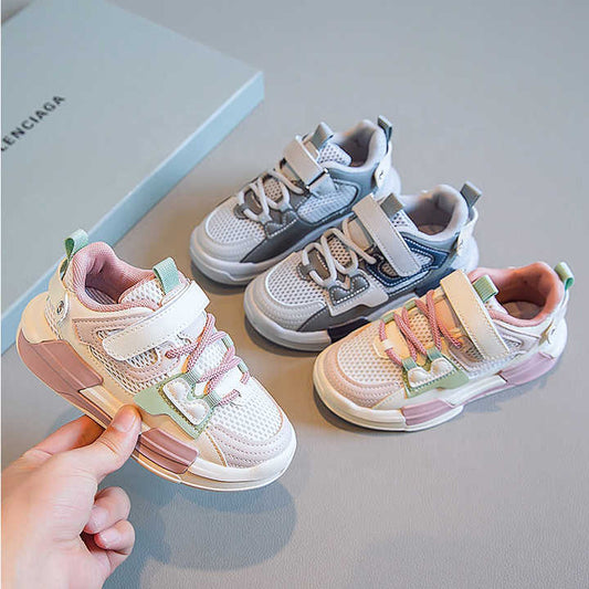 New high quality sneakers.