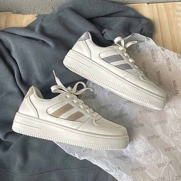فستان في حالة مزاجية رياضية Dress in a sporty mood