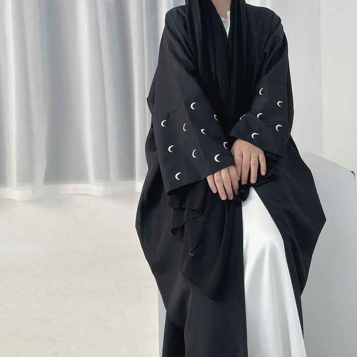 عبايات ملونة شتويه