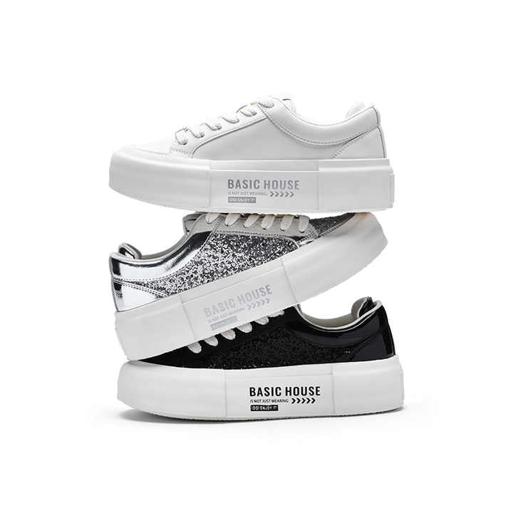 Women's canvas shoes