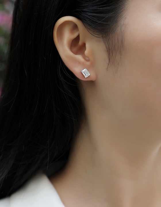 Water pearl earrings