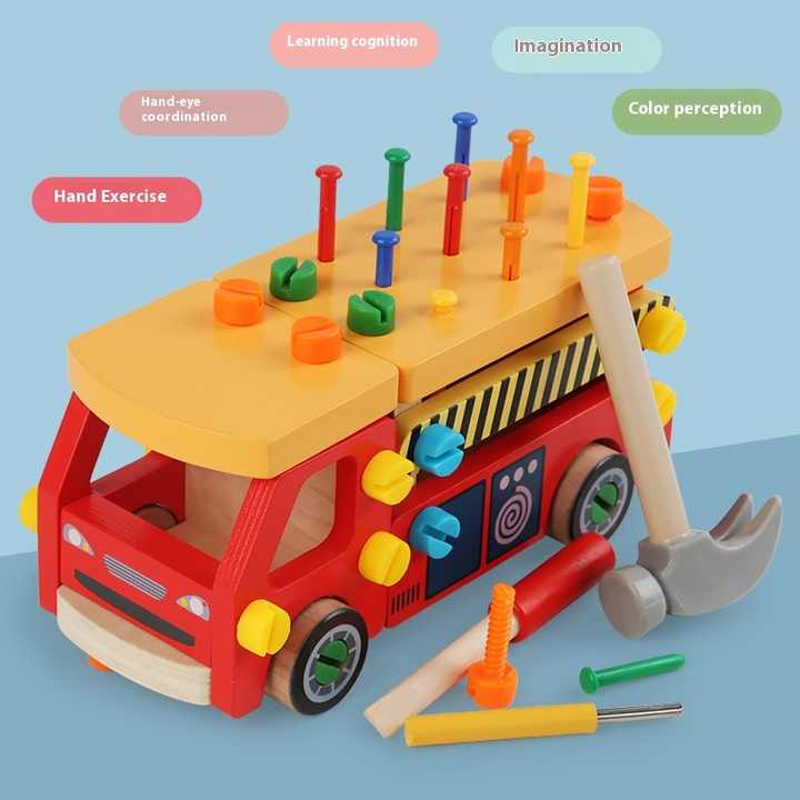 مجموعة ألعاب الأطفال الخشبية المكونة من Wooden children's play set consisting of nuts and