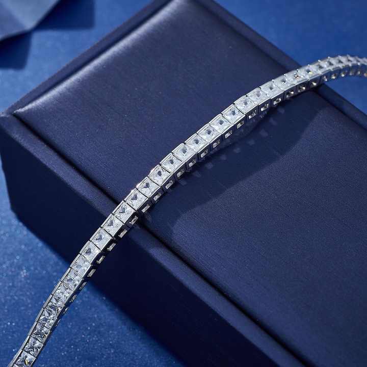 short necklace