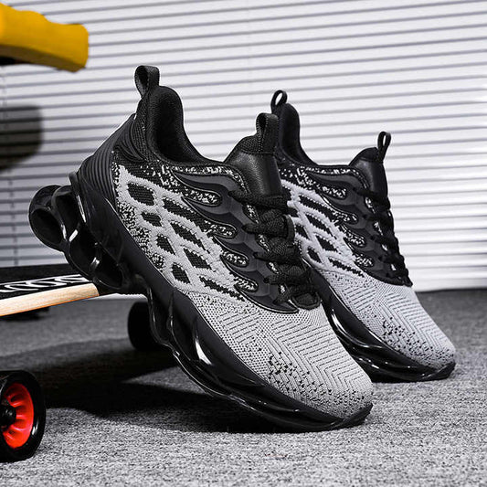 حذاء شبكي بتصميم