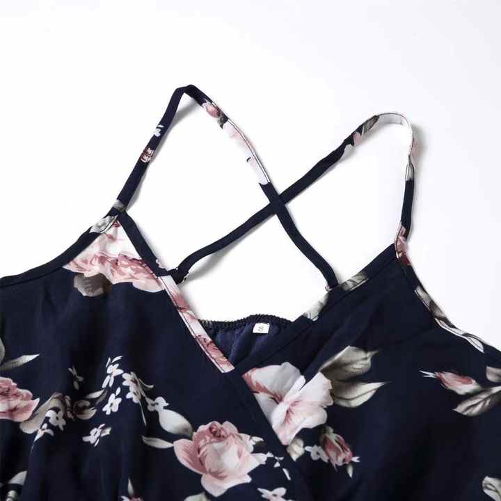 Mother and Daughter V-Neck Jumpsuit, V-Neck Jumpsuit, Mother and Kids Jumpsuit جمبسوت بفتحة رقبة على شكل حرف V مناسب للأم وابنتها ، جمبسوت بفتحة رقبة على شكل حرف V ، جمبسوت للأطفال والأمهات