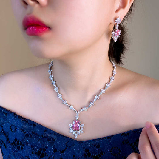 مجموعة مجوهرات و طقم