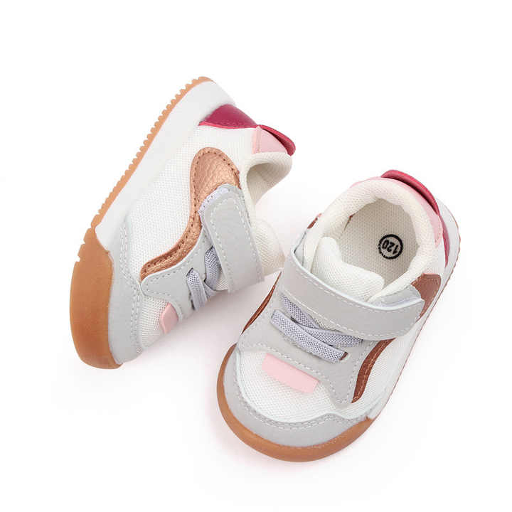 أحذية أطفال للربيع والخريف ، أحذية بيضاء شبكية . Spring and Autumn Baby Shoes, White Breathable Mesh