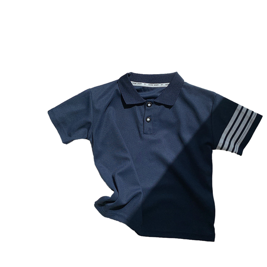 قميص أطفال صيفي جديد بأكمام قصيرة . New Summer Children's Short