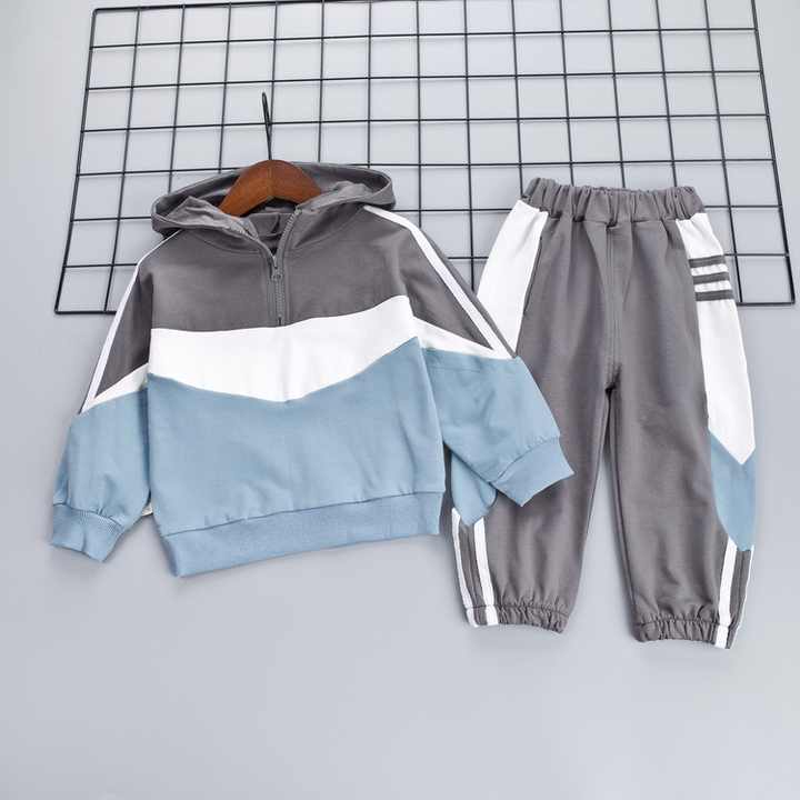 ملابس أطفال 2021 في مجموعات الأولاد . Children's clothing 2021 in boys' sets