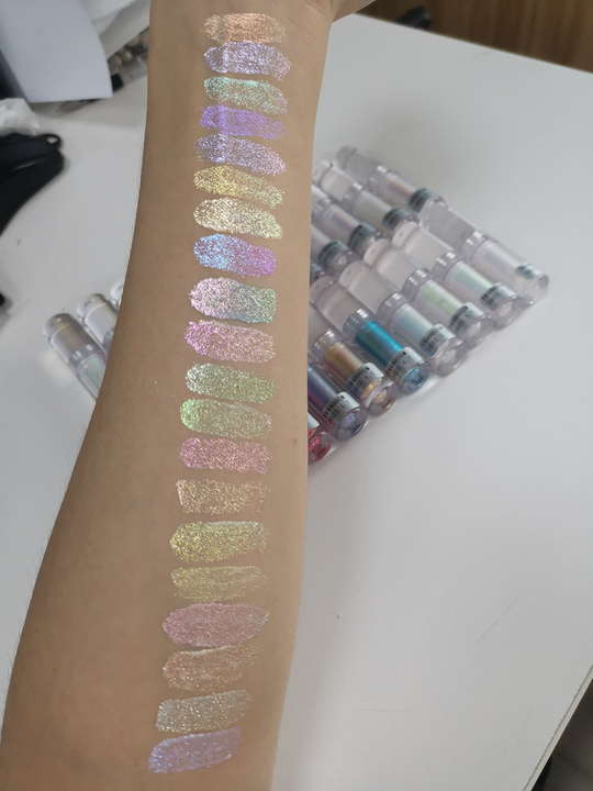 28 Color Makeup Kit Private Label Metallic Pigmented Pressed Shiny Sparkly Glitter Mutil Chrome Eyeshadow Palette