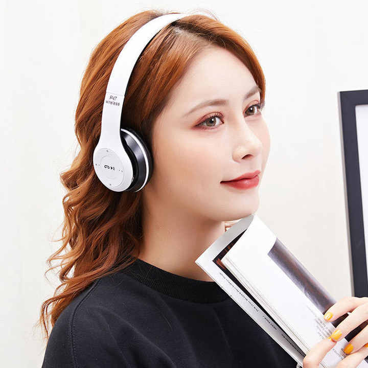 headphones . سماعات