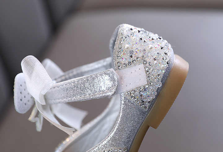 Girls' and little princesses' leather shoes,