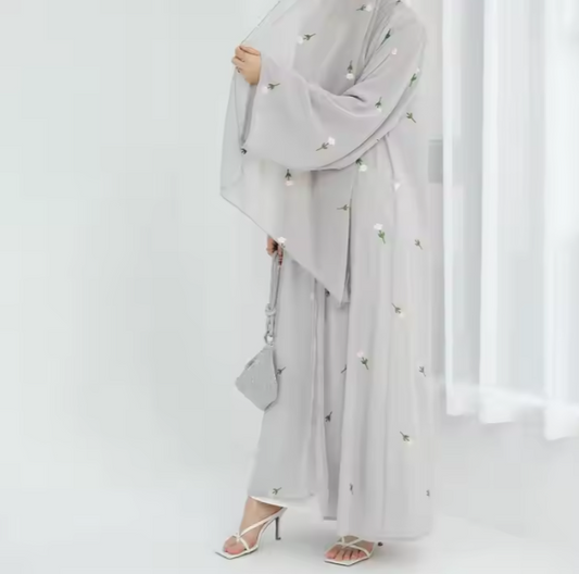 عبايو سودا مطرز