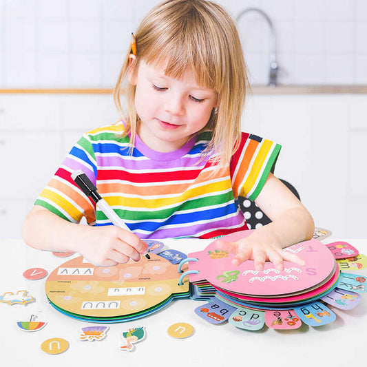 كتاب مزدحم للتعليم المبكر للأطفال تتبع القلم . Busy Early Learning Book for Kids Tracking the Pen