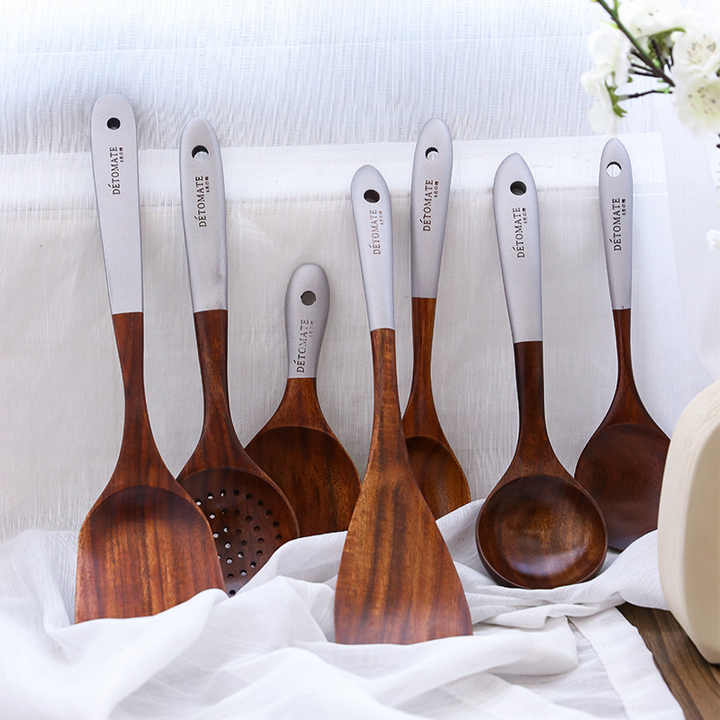 Multi-colored teak-coated kitchen tools