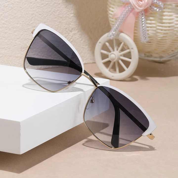 نظارات شمسية جديدة نسائية New Women's Cat Eye Sunglasses