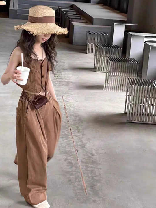 بدلة عصرية جديدة