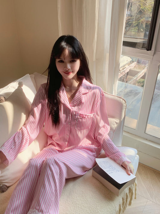 بيجامة نسائية