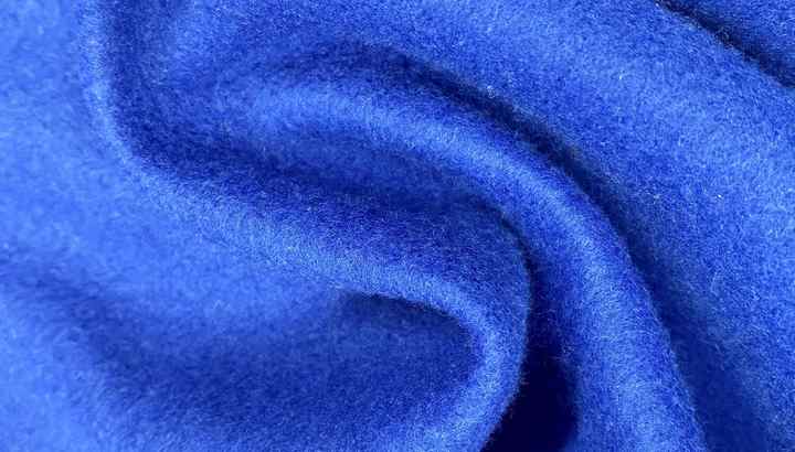 قمصان رجالي عصرية