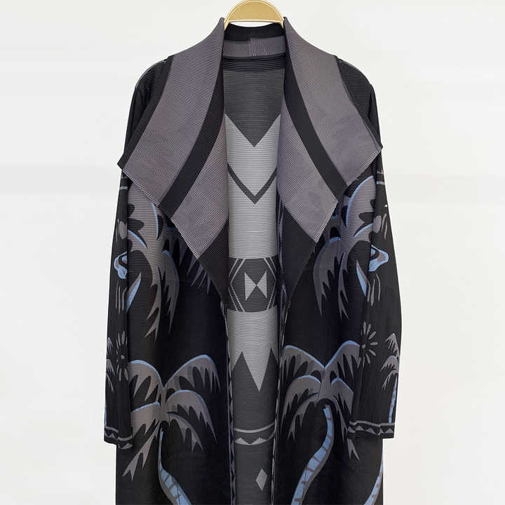 Practical and elegant black abayas