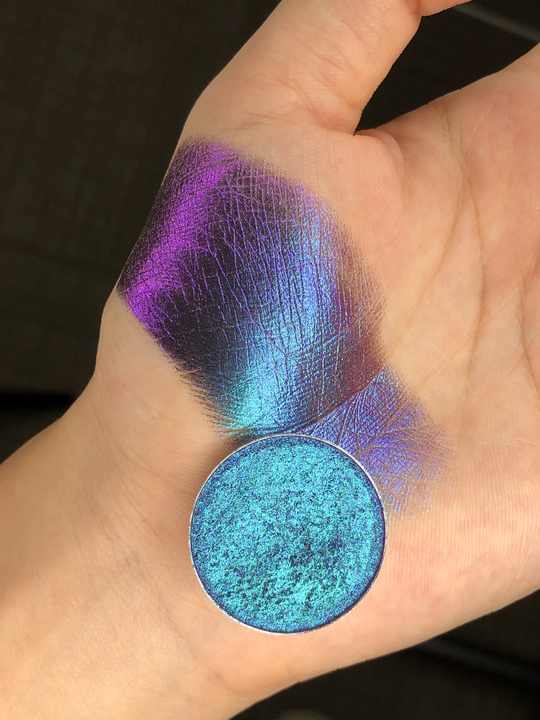 28 اللون طقم مكياج تسمية خاصة معدنية المصطبغة ضغط لامعة سباركلي بريق mutil الكروم عينيه لوحة28 Color Makeup Kit Private Label Metallic Pigmented Pressed Shiny Sparkly Glitter Mutil Chrome Eyeshadow Palette