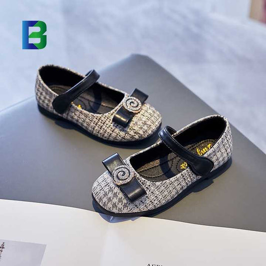 أحذية مسطحة