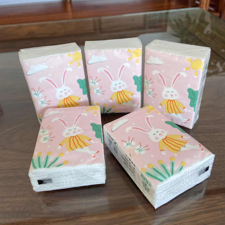 4 Layers of Cute Handkerchie-طبقات من مناديل ورقية لطيفة