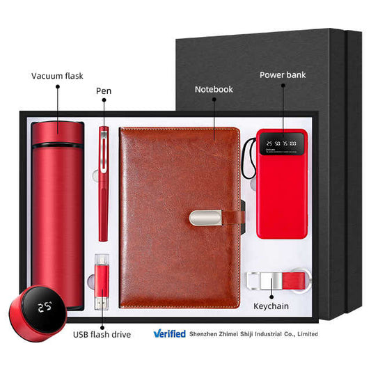 طقم هدايا باور بانك رجالي من الجلد للأعمال ودفتر . Men's Leather Business Power Bank and Notebook Gift