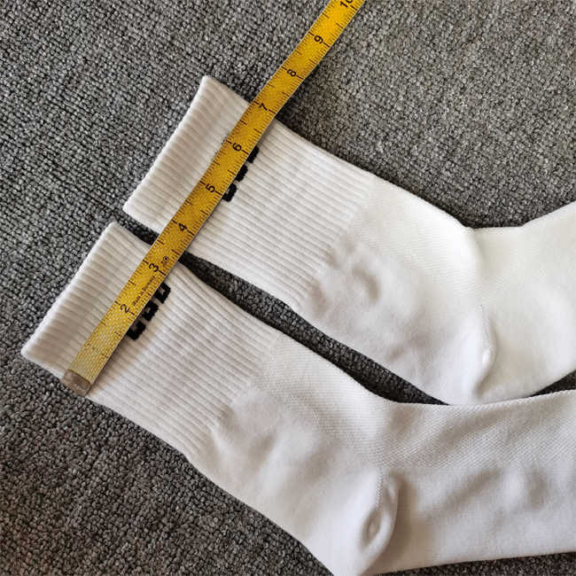 B84 RTS جوارب رياضية بيضاء مصنوعة في . B84 RTS White Sports Socks Made