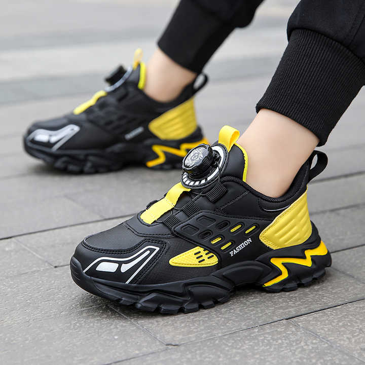 أحذية رياضية جديدة عالية الجودة . New high quality sneakers