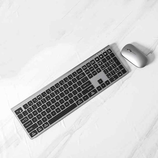 لوحة مفاتيح كاملة الحجم