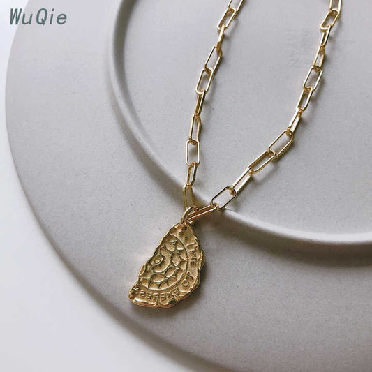 قلادات نسائيه