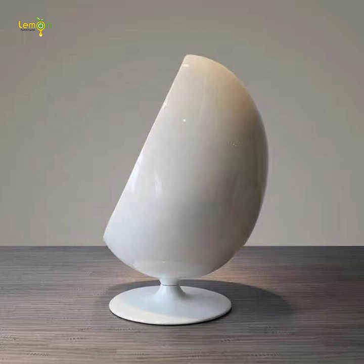 fiberglass chair .. الألياف الزجاجية كرسي
