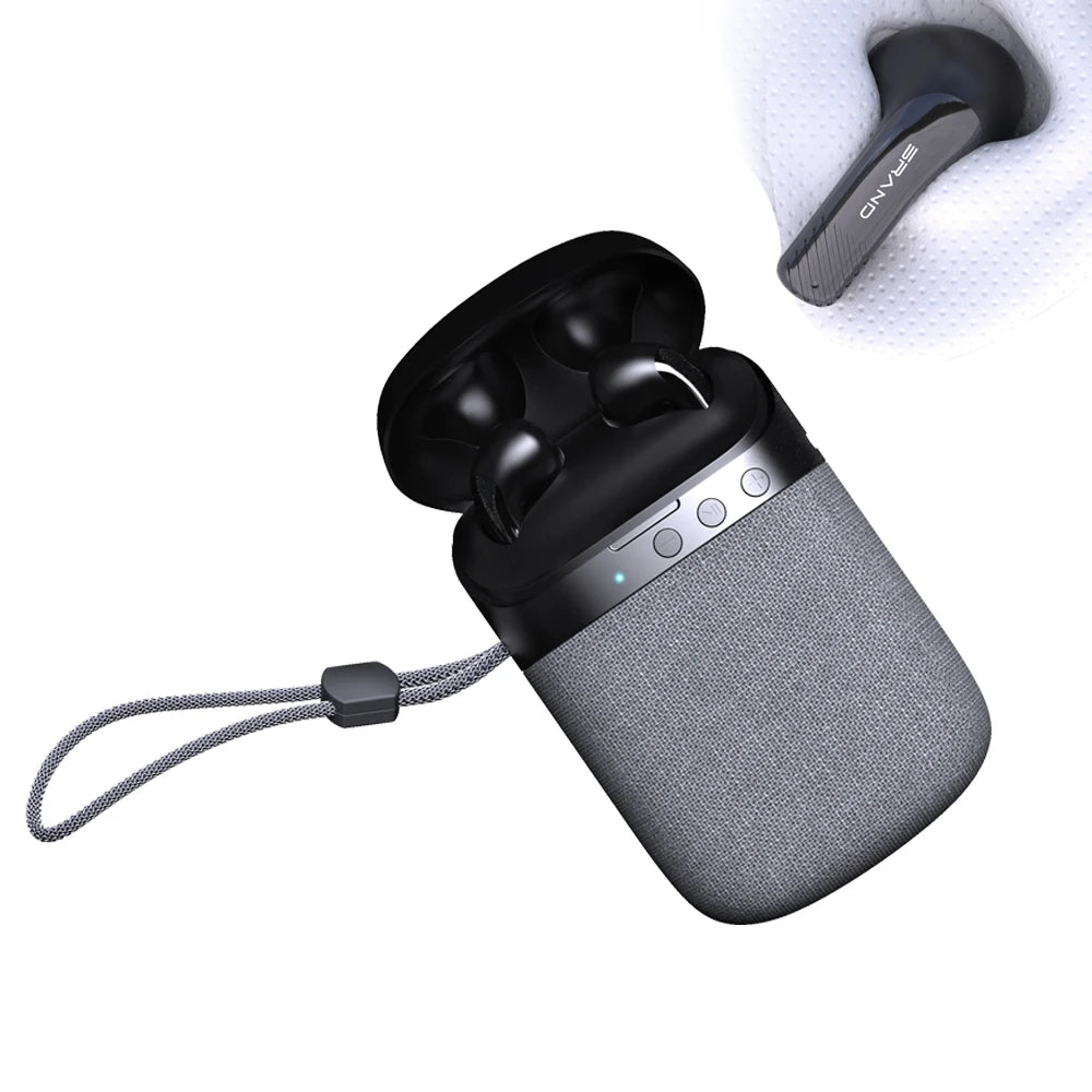 Stereo headphones with wireless charging case