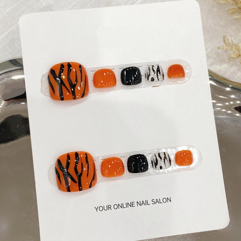 أظافر قدم اكريلك فرنسية