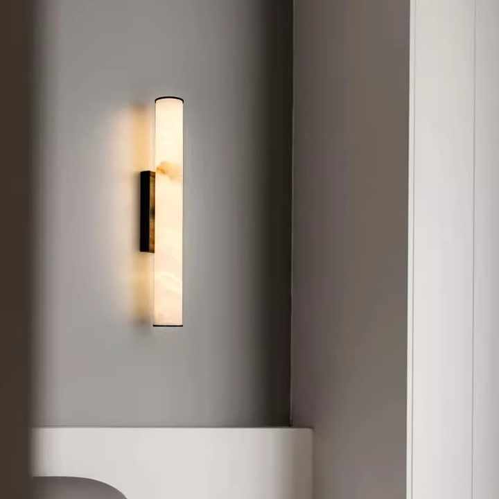 شريط مصباح حائطي حديث وبسيط من الرخام . Modern and simple Spanish natural marble wall lamp