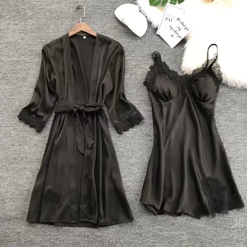طقم نوم نسائي