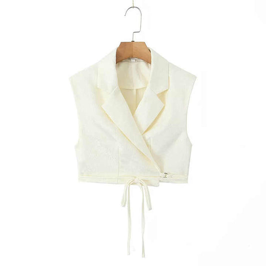 بدلات نسائية