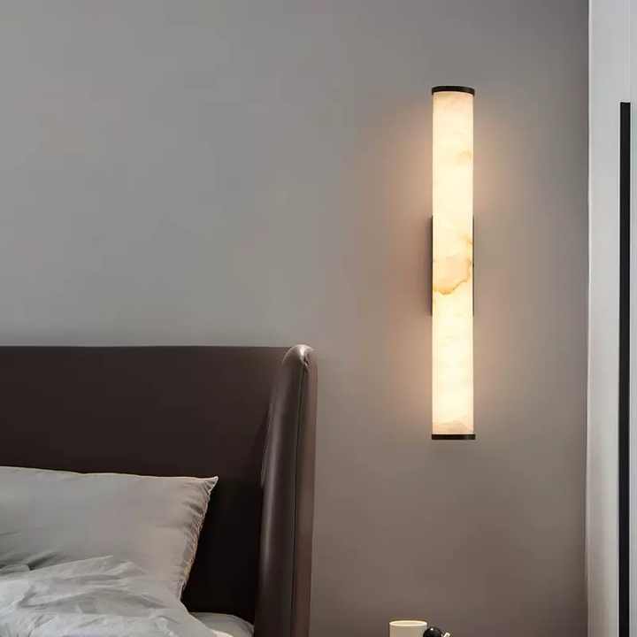 شريط مصباح حائطي حديث وبسيط من الرخام . Modern and simple Spanish natural marble wall lamp