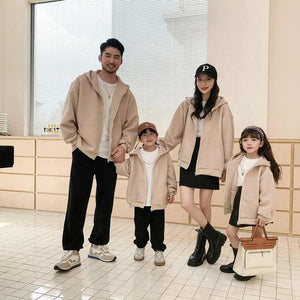 ملابس الأسرة مطابقة وتتسابق Clothes Family Matching