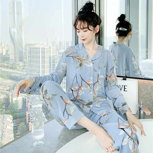 طقم ملابس نوم نسائية