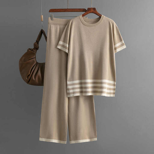 بدلات نسائي للسفر و طعات