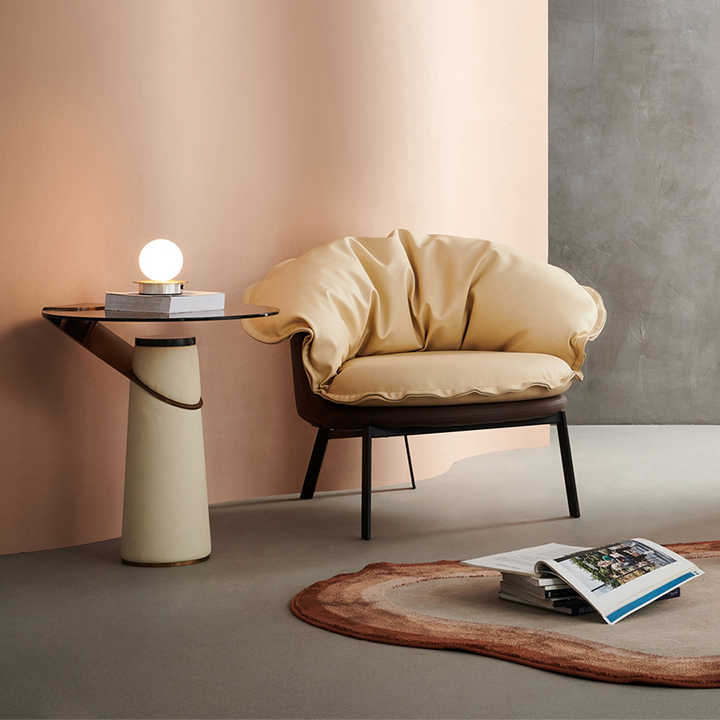 Modern multi-function desk lamp