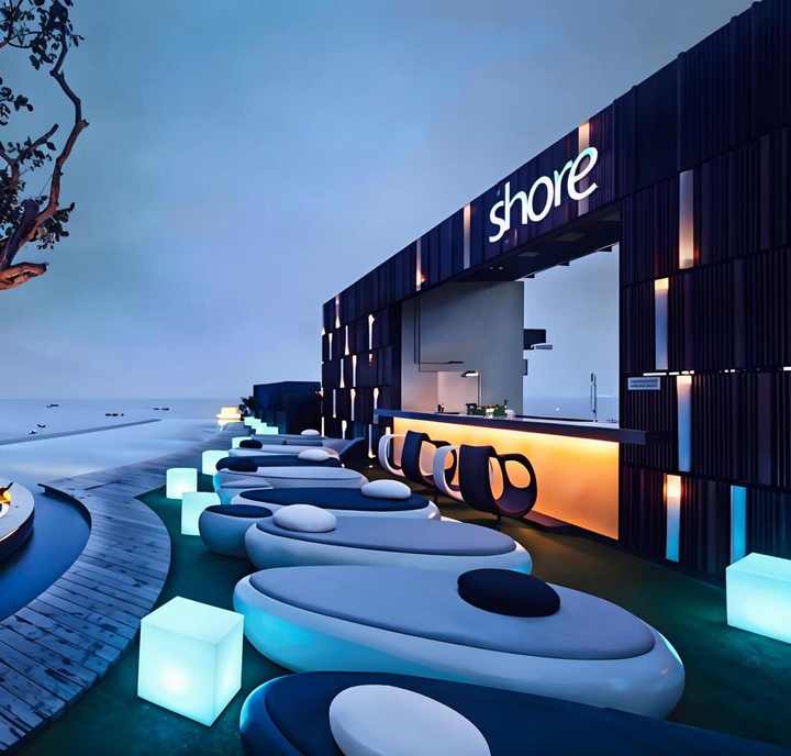 Cube with one seat .. مكعب مع مقعد واحد